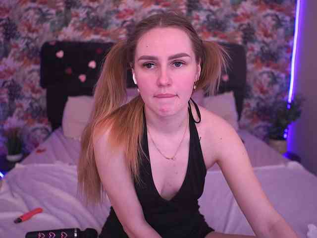 DivineJass webcam