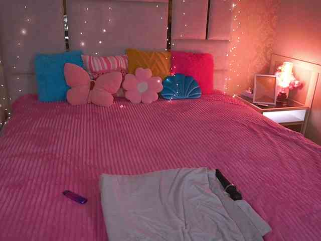 DivineJass webcam
