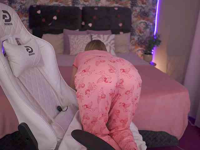 DivineJass webcam