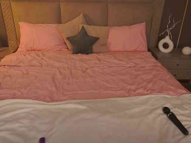 DivineJass webcam