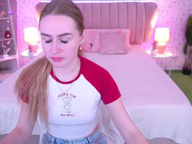 DivineJass webcam