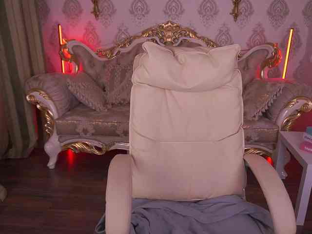 live cam show DivineJass