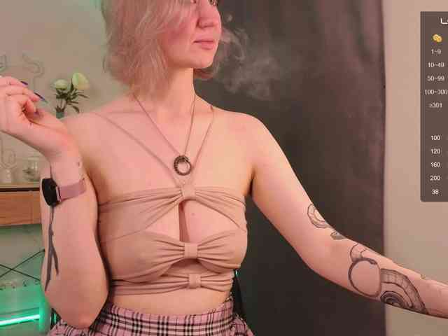 Winona_White webcam
