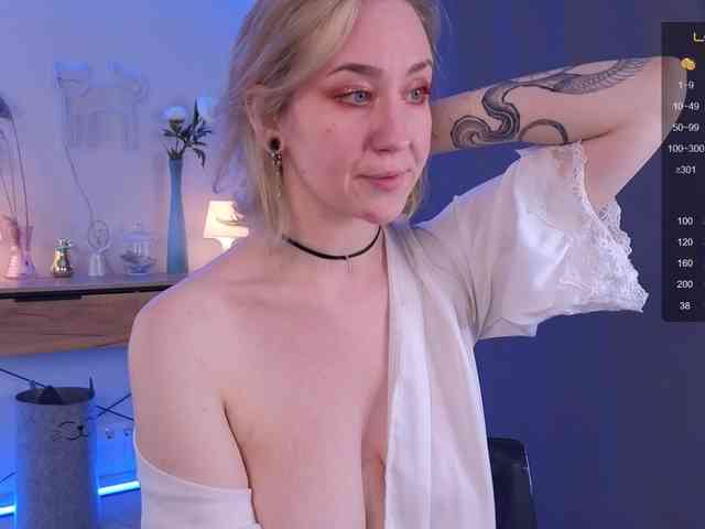 Winona_White webcam