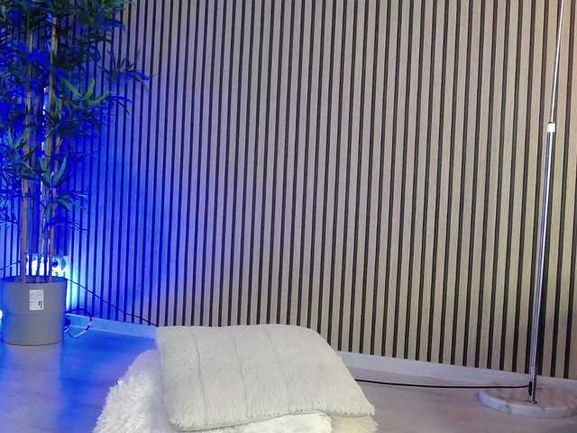 ErikaRosse's BongaCams show and profile