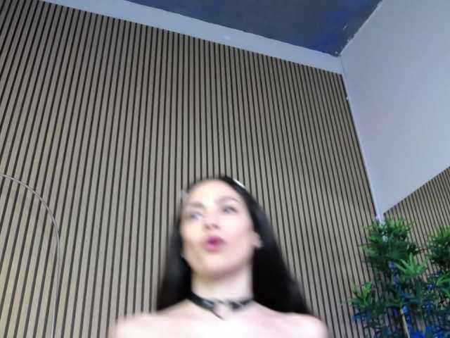 ErikaRosse's BongaCams show and profile