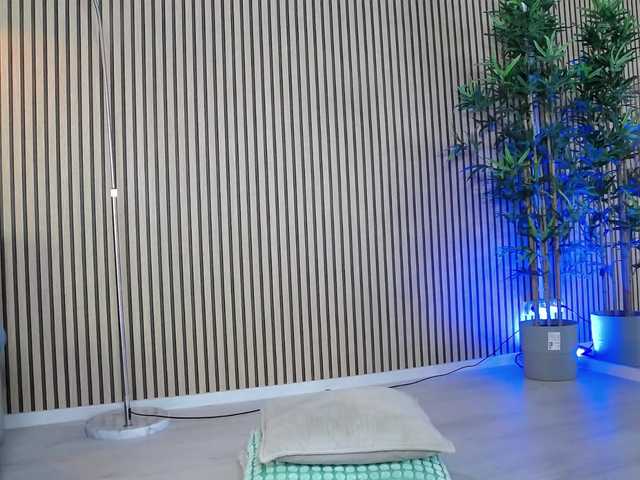 ErikaRosse's BongaCams show and profile