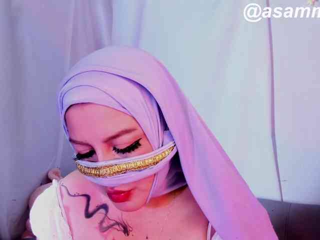 Lilith-asami webcam