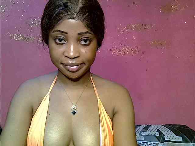 Flirty4uxx webcam