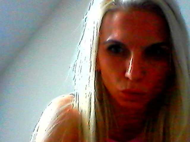 Laurien's BongaCams show and profile