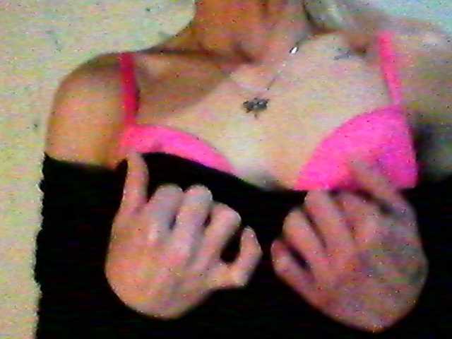 Laurien's BongaCams show and profile