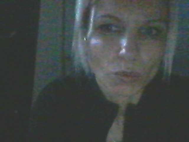 Laurien's BongaCams show and profile