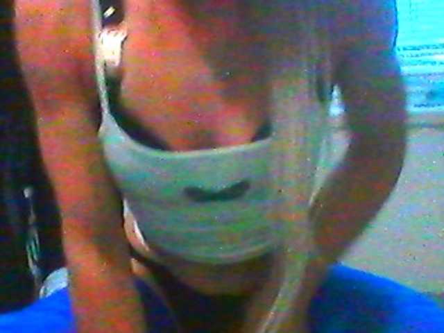 Laurien's BongaCams show and profile