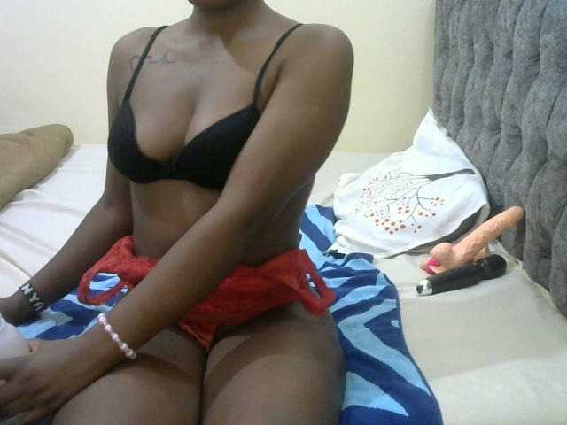 Alexa3909 Live Cam on BongaCams and RICams