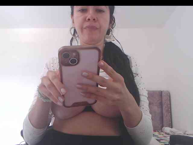 Ainnara webcam