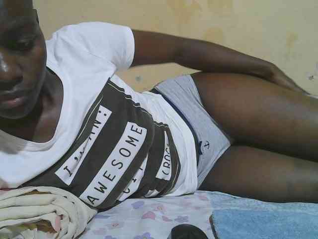 african-pussy1 Live Webcam on BongaCams