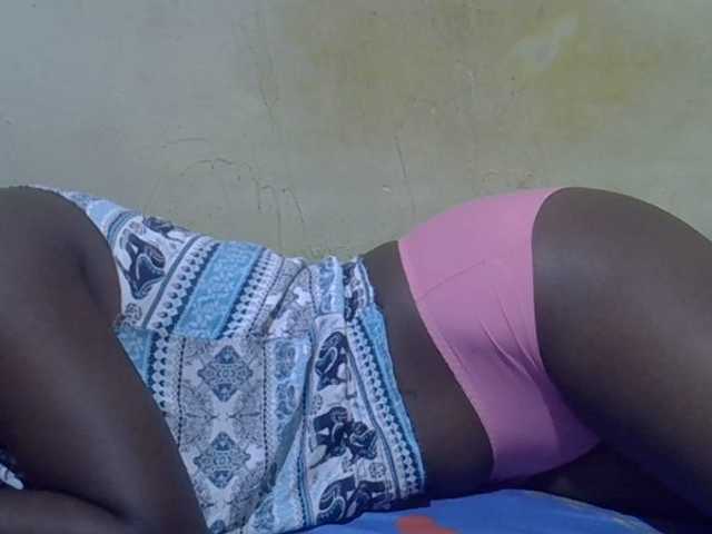 Juicy-pussy1's BongaCams show and profile