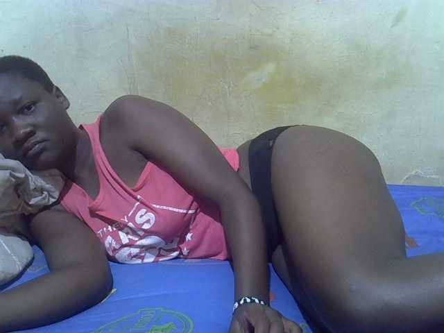 Juicy-pussy1 webcam bongacams model stream image