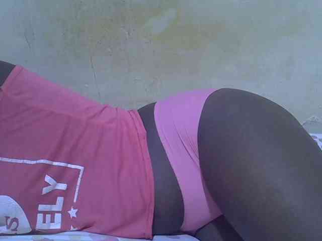 Juicy-pussy1 webcam