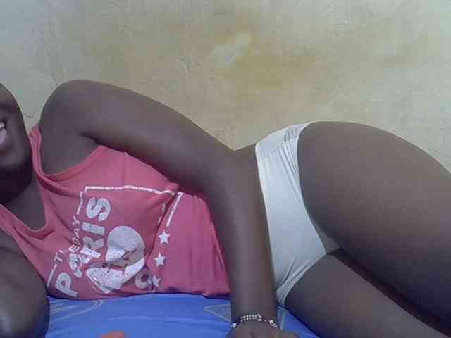 Juicy-pussy1 Live Webcam on BongaCams