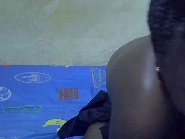 Juicy-pussy1 Live Webcam on BongaCams