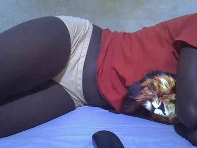 Juicy-pussy1 webcam