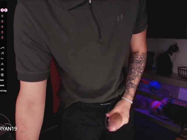 BIGRYANN23 Live Webcam on BongaCams