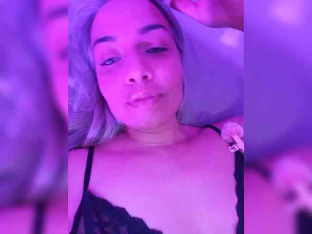 Just-Vicky webcam