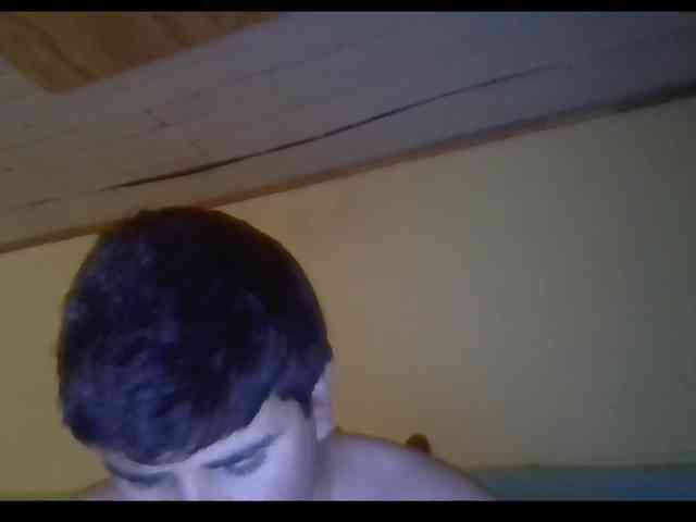 Moisesitoleom Live Webcam on BongaCams