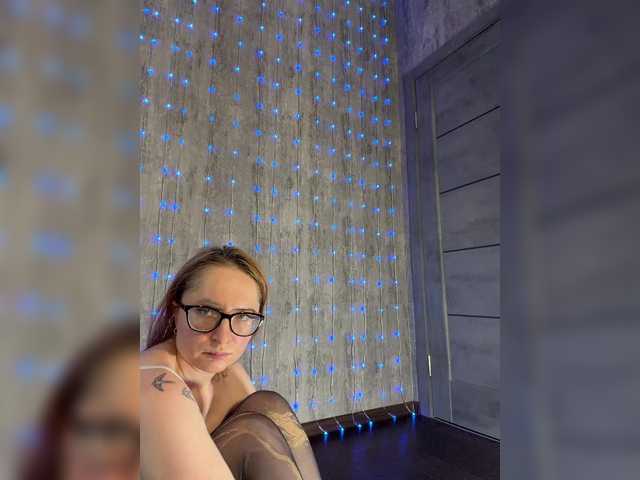 Emma4coy's BongaCams show and profile