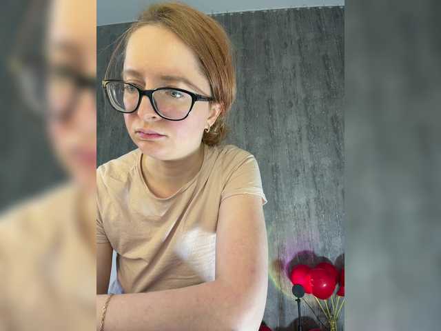 Emma4coy's BongaCams show and profile