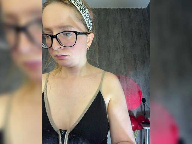 Emma4coy's BongaCams show and profile
