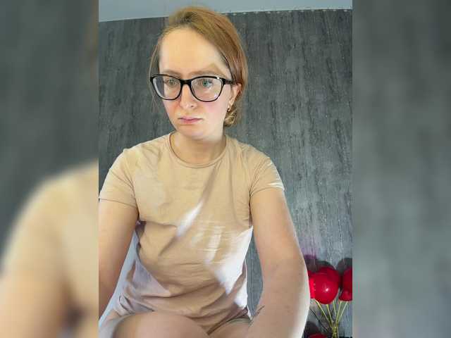 Emma4coy's BongaCams show and profile