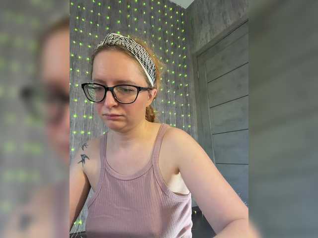 Emma4coy's BongaCams show and profile