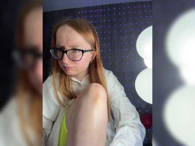 Emma4coy's BongaCams show and profile