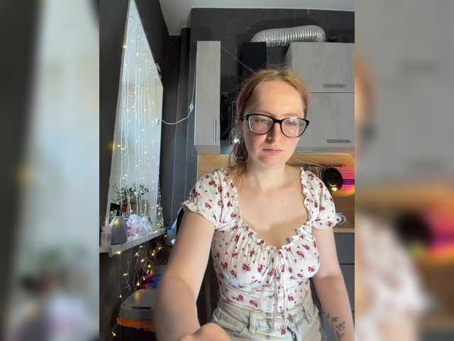 Emma4coy's BongaCams show and profile