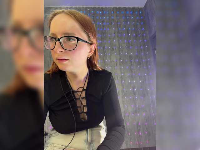 Emma4coy's BongaCams show and profile