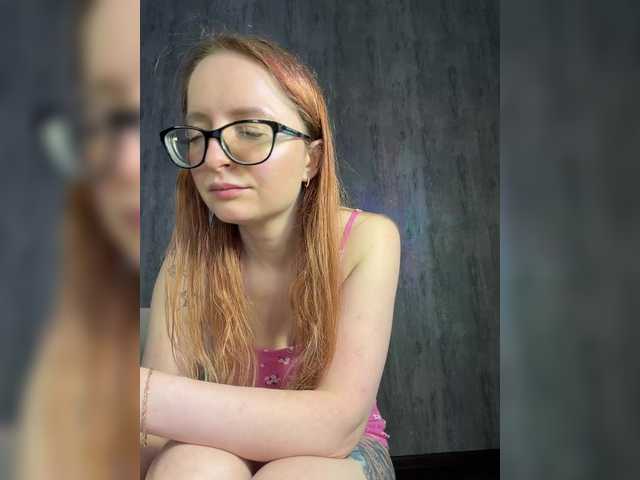 Emma4coy's BongaCams show and profile