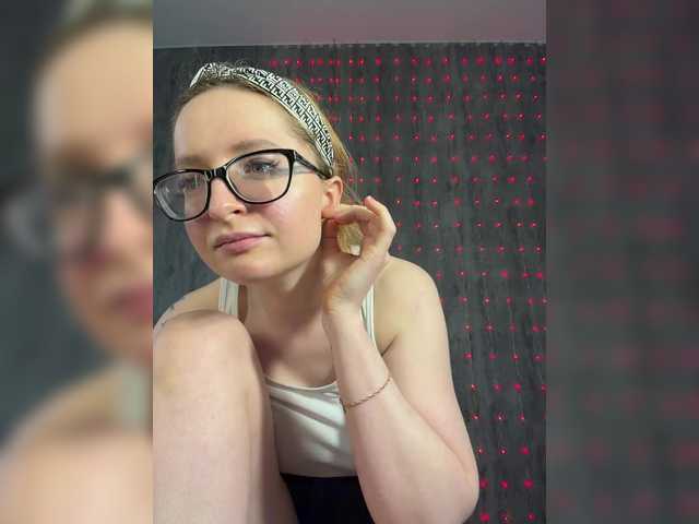 Emma4coy's BongaCams show and profile