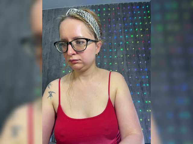 Emma4coy's BongaCams show and profile