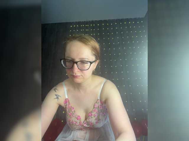 Emma4coy's BongaCams show and profile