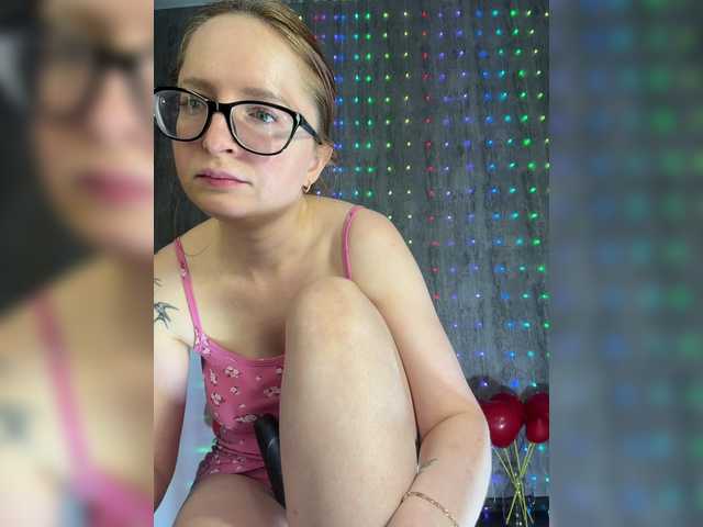 Emma4coy's BongaCams show and profile