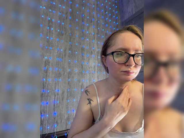 Emma4coy's BongaCams show and profile