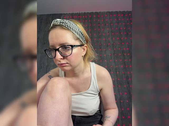 Emma4coy's BongaCams show and profile