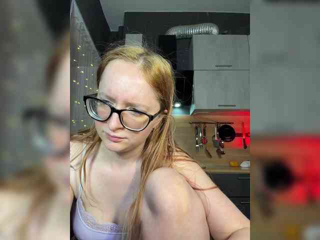 Emma4coy Live Webcam on BongaCams