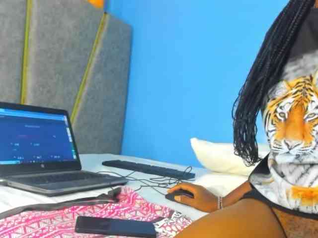 Nancy00 webcam