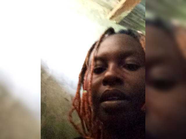 freakcurvy8's BongaCams show and profile