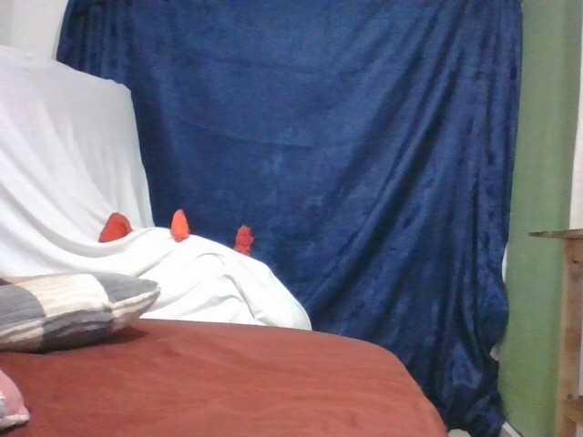 freakcurvy8 from BongaCams is Freechat