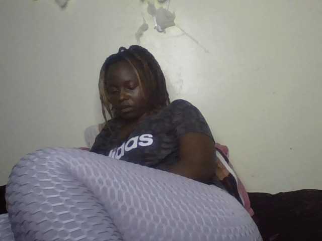 freakcurvy8