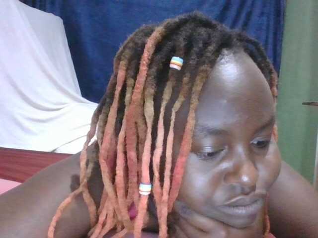 freakcurvy8's BongaCams show and profile